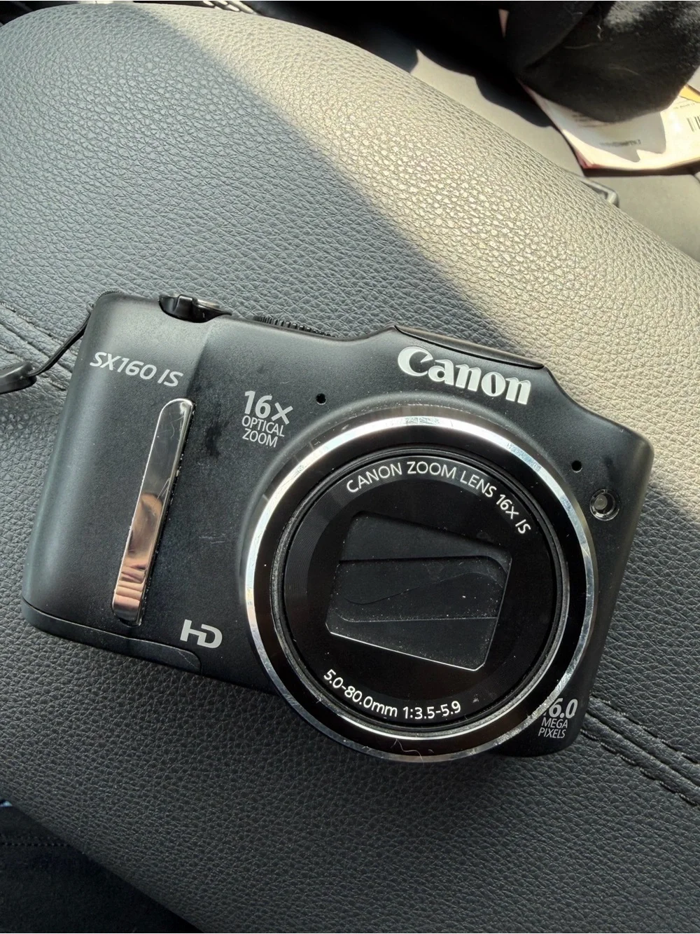Canon Compact Point-and-Shoot Camera - Black